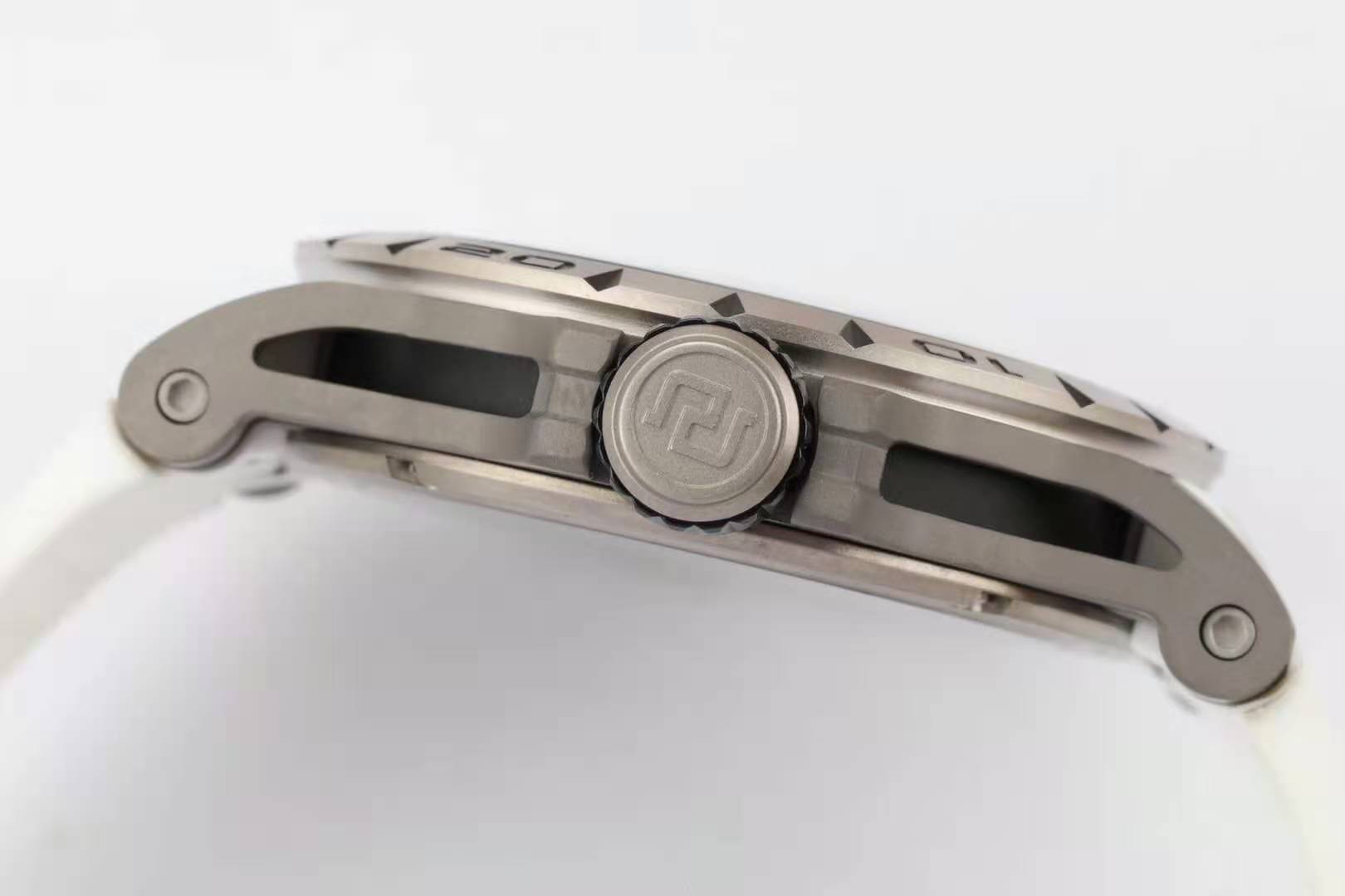 Excalibur Spider Skeleton Flying Tourbillon with White Rubber Strap