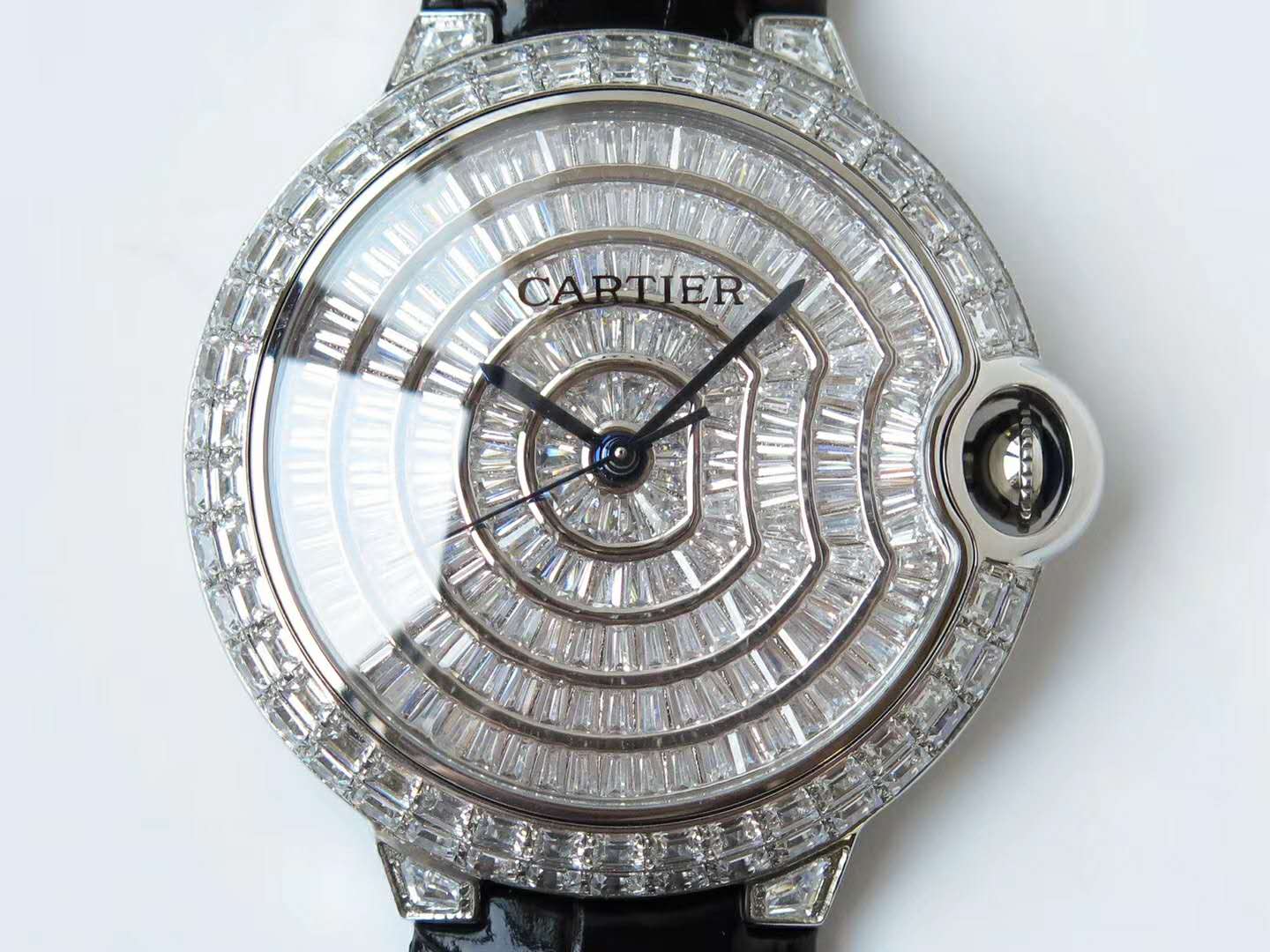 Ballon Bleu de Ca*t1er 42mm D1am0nd Paved Dial in Steel